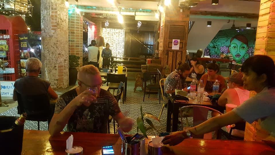 Route 66 Music Restaurant & Hostel سيام ريب المظهر الخارجي الصورة