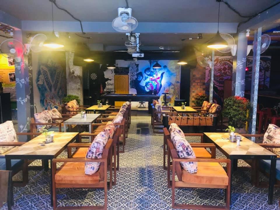 Route 66 Music Restaurant & Hostel سيام ريب المظهر الخارجي الصورة