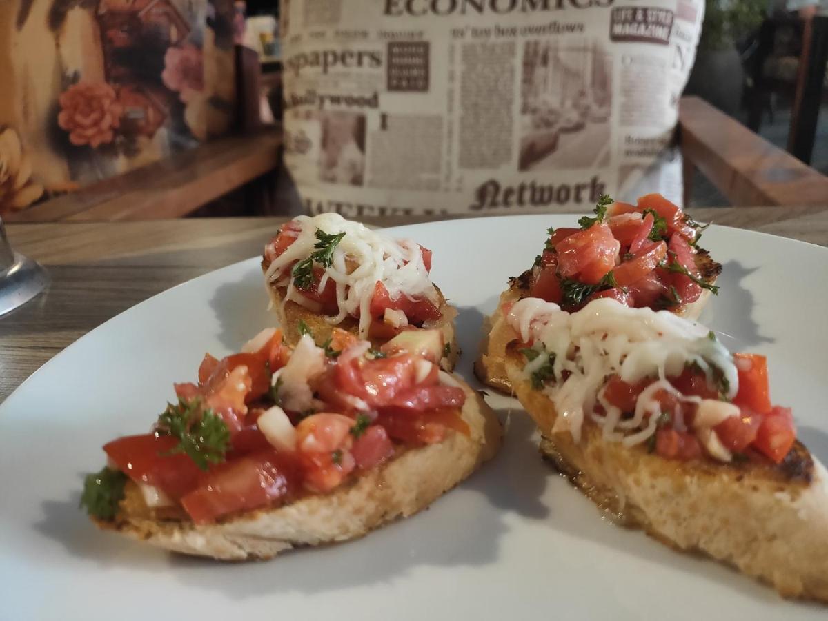 Route 66 Music Restaurant & Hostel سيام ريب المظهر الخارجي الصورة